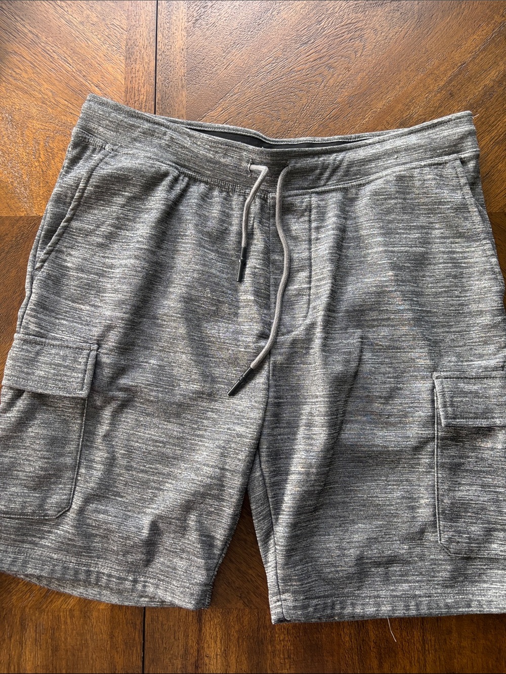 Men's Gray Heather Cargo Hybrid Shorts with Drawstring